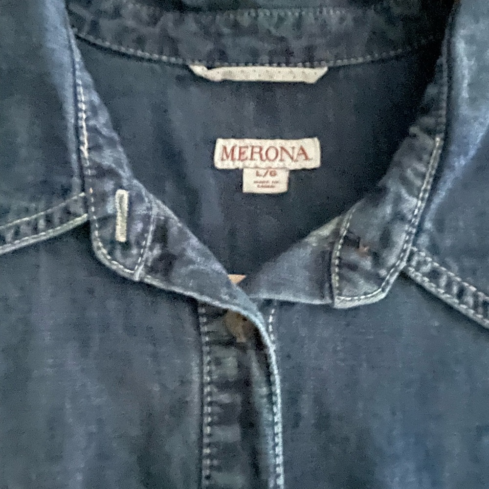 Merona Women’s Denim Top…. Size L 💙 - Picture 2 of 6
